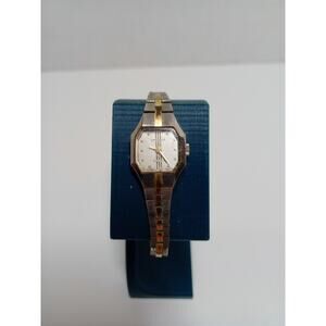 Vintage Women's Caravelle Watch Tested Clasp Closure